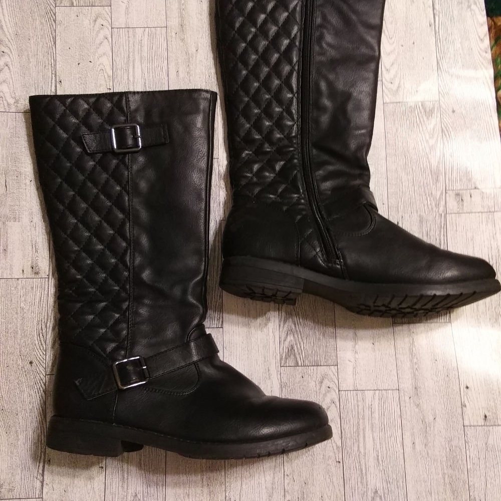 Austin Trading Co. Girls Quilt Boots